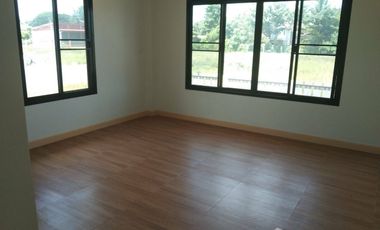 3 Bedroom House for sale at Laongdaw Green Ville