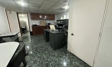 Centro Histórico excelente local en la calle de Madero