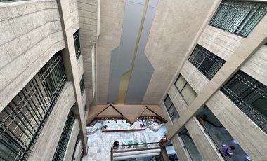 Centro Histórico excelente local en la calle de Madero