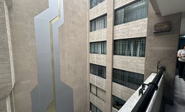 Centro Histórico excelente local en la calle de Madero