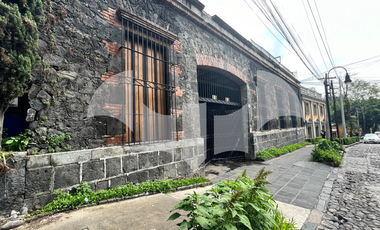 CASA EN VENTA  (para restaurante) AV. DE LA PAZ SAN ANGEL