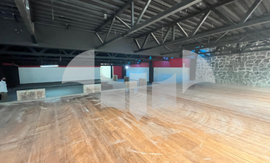 CASA EN VENTA  (para restaurante) AV. DE LA PAZ SAN ANGEL