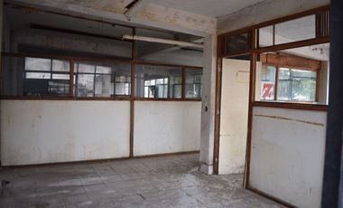 Nave Industrial en Venta: Oficinas y Mini Bodegas