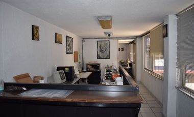 Nave Industrial en Venta: Oficinas y Mini Bodegas