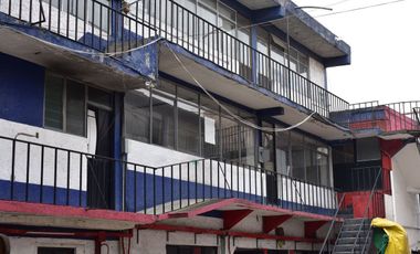 Nave Industrial en Venta: Oficinas y Mini Bodegas