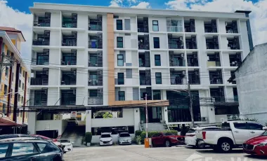 1 Bedroom Condo for sale at Luxury Condominium