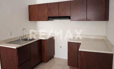 CASA EN RENTA EN PRIVADA VISTA HERMOSA, FRACC. EL LAGO, TIJUANA