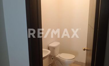 CASA EN RENTA EN PRIVADA VISTA HERMOSA, FRACC. EL LAGO, TIJUANA