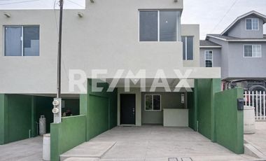 CASA EN RENTA EN PRIVADA VISTA HERMOSA, FRACC. EL LAGO, TIJUANA