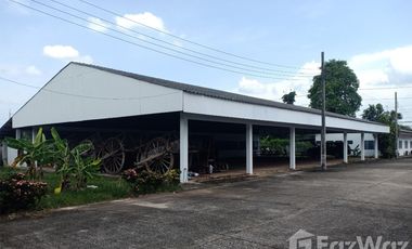 Warehouse for sale in Krok Sombun, Prachin Buri