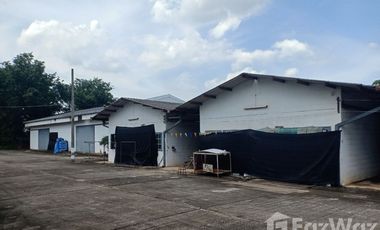 Warehouse for sale in Krok Sombun, Prachin Buri