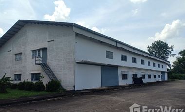 Warehouse for sale in Krok Sombun, Prachin Buri