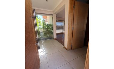 Hermosa casa en Condominio Jardín de los Villares