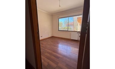 Hermosa casa en Condominio Jardín de los Villares