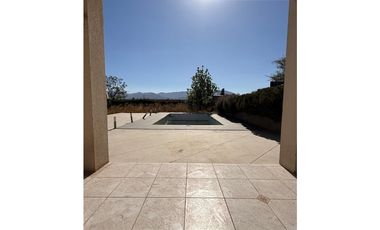 Hermosa casa en Condominio Jardín de los Villares