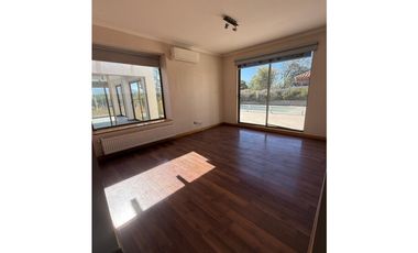 Hermosa casa en Condominio Jardín de los Villares