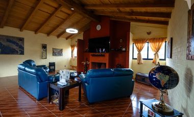 Gran Oportunidad  de adquirir una Casa en Tapalpa con amplios espacios