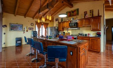 Gran Oportunidad  de adquirir una Casa en Tapalpa con amplios espacios