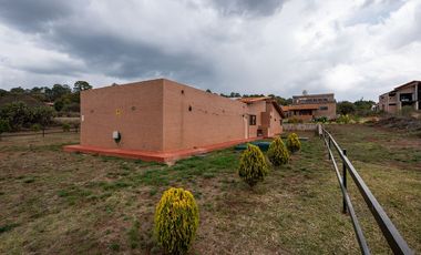 Gran Oportunidad  de adquirir una Casa en Tapalpa con amplios espacios