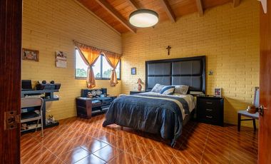 Gran Oportunidad  de adquirir una Casa en Tapalpa con amplios espacios