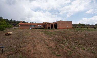 Gran Oportunidad  de adquirir una Casa en Tapalpa con amplios espacios