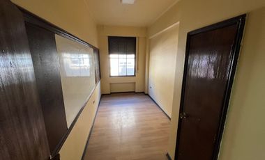 GRAN OFICINA CON DOS PRIVADOS EN PLENA MONEDA