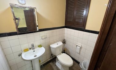 GRAN OFICINA CON DOS PRIVADOS EN PLENA MONEDA