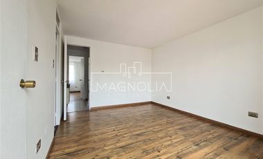 Casa en Arriendo en a pasos de Iglesia Santa Maria