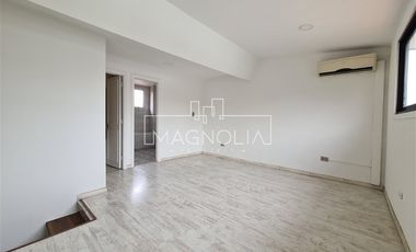 Casa en Arriendo en a pasos de Iglesia Santa Maria