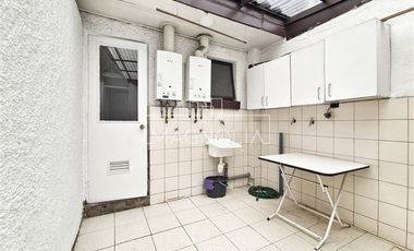 Casa en Arriendo en a pasos de Iglesia Santa Maria