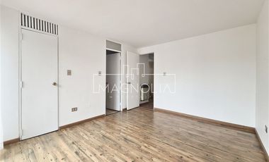 Casa en Arriendo en a pasos de Iglesia Santa Maria