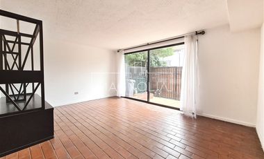 Casa en Arriendo en a pasos de Iglesia Santa Maria