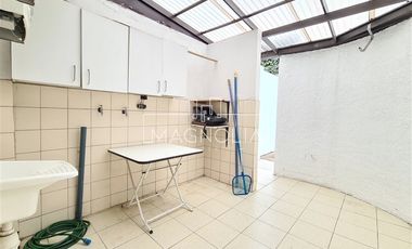 Casa en Arriendo en a pasos de Iglesia Santa Maria