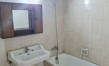 Se vende departamento en Valparaíso, lado Congreso.