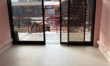 Se arrienda Local en 2º piso de Portal Alamos