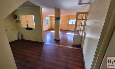Arriendo oficinas en Quilicura 8 privados 9-B y 2- E