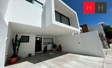 Casa en venta en la Calera