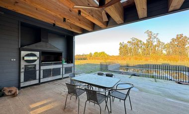 Moderna y Elegante Propiedad en Venta