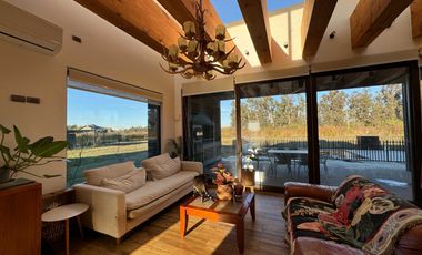 Moderna y Elegante Propiedad en Venta