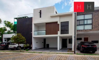 Casa en Venta en Lomas de Angelópolis III