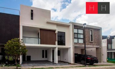 Casa en Venta en Lomas de Angelópolis III