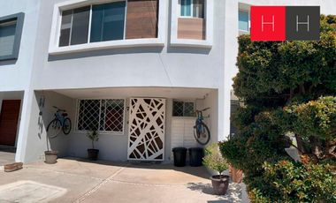 Casa en Venta en Cumbres Residencial