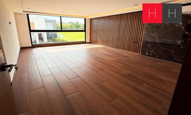 Casa en Venta en lomas de Angelópolis ll