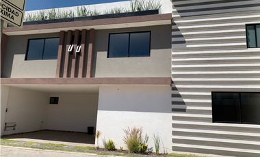 Casa en Preventa atras de Plaza San Diego