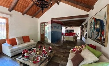 Casa Colonial + Quincho + Piscina