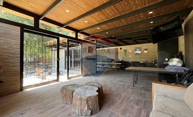 Casa Colonial + Quincho + Piscina