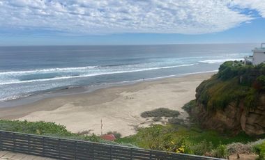 Arriendo año corrido a partir 1de abril ,espectacular Departamento con la mejor vista al mar.