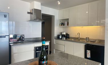 Arriendo año corrido a partir 1de abril ,espectacular Departamento con la mejor vista al mar.