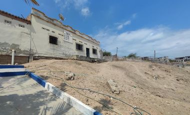 Casa en venta en Manta en Abdón Calderón