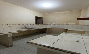 Casa de dos pisos en venta en Quevedo